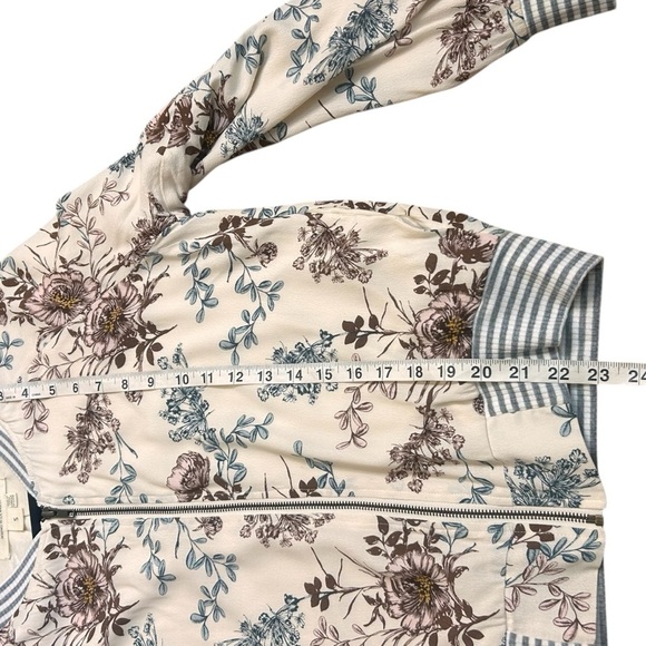 Saltwater LUXE Crossfire Bomber- Floral Mix Print Bomber- Size Small - Picture 10 of 10